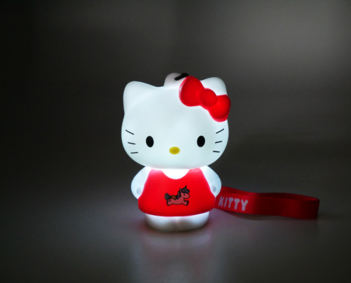 811320 HELLO KITTY UNICORN LIGHT-UP FACE ON HD Figurine lumineuse Hello Kitty Licorne avec dragonne 5