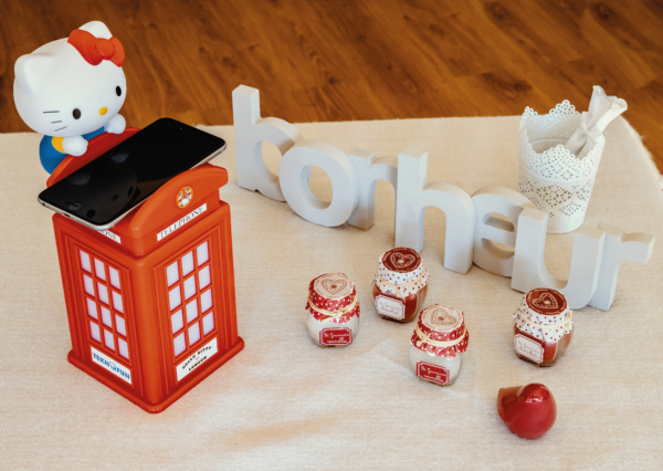 Hello Kitty ハローキティ–ワイヤレス充電器 14